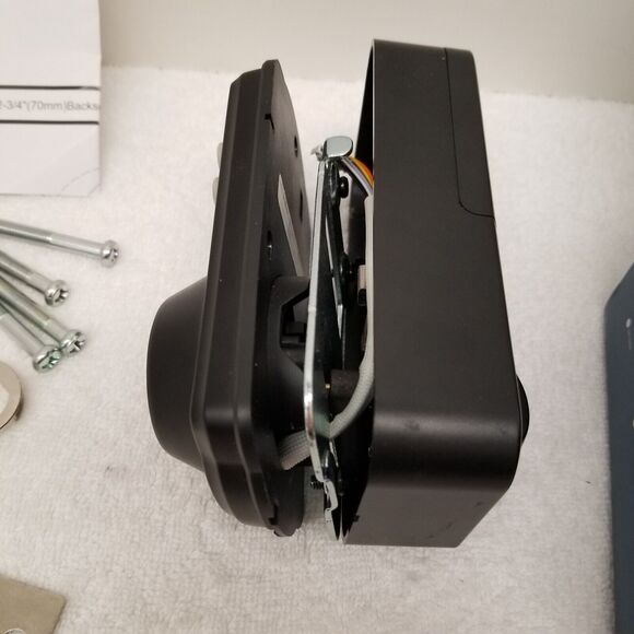 Teeho keypad digiral deadbolt (for parts only don't have key) - Picture 13 of 13